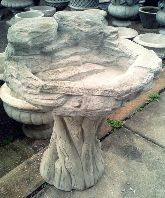 $60 - Stone Birdbath - Concrete Garden Art in Tallahassee, Florida